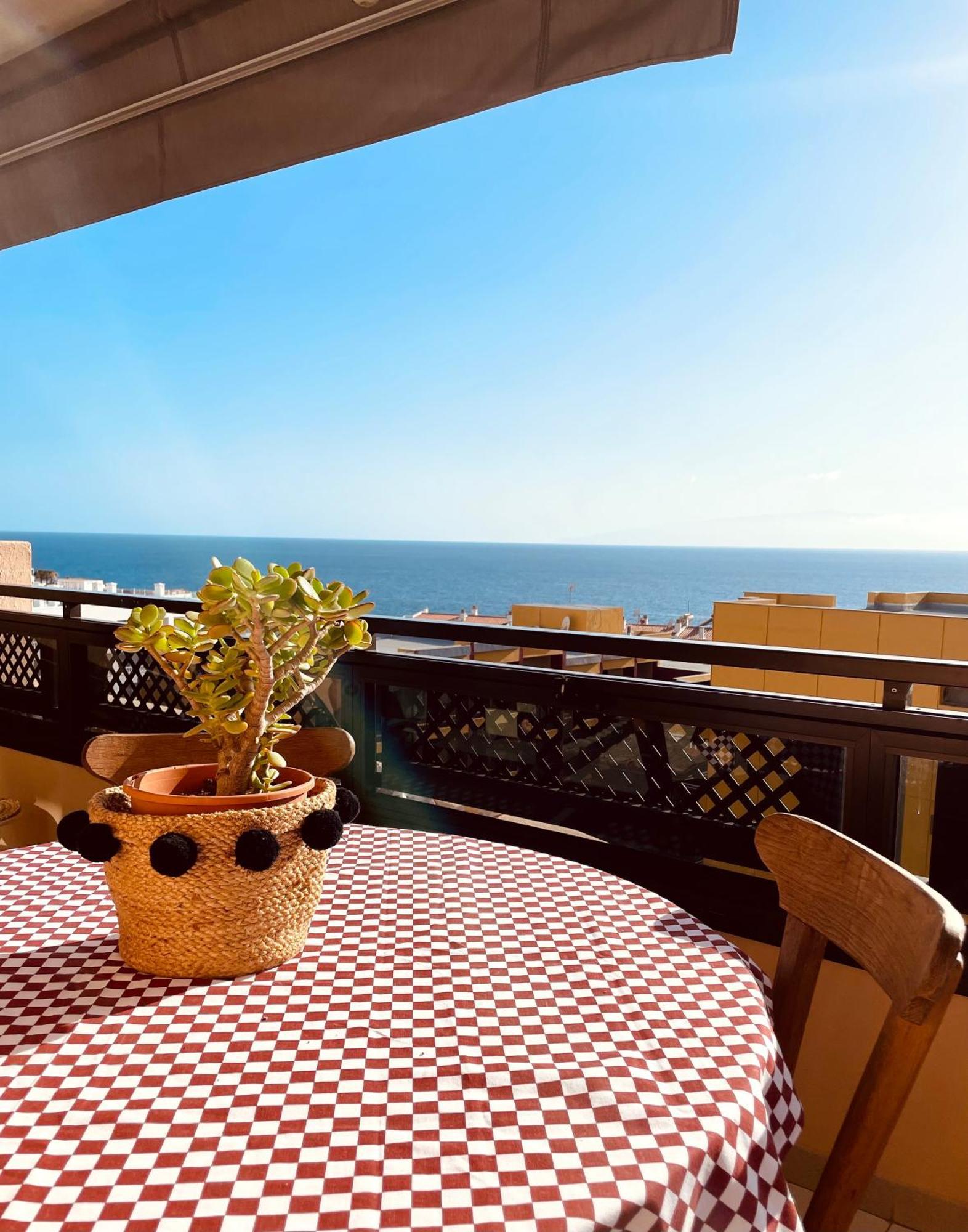 Casa Hugo - Ocean View, Quiet Pool, Fibre Net, Los Gigantes Puerto de Santiago  Exterior photo