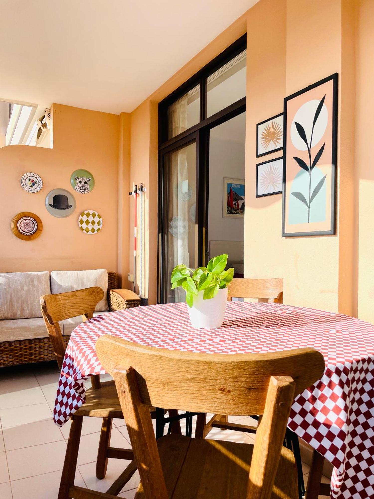 Casa Hugo - Ocean View, Quiet Pool, Fibre Net, Los Gigantes Puerto de Santiago  Exterior photo